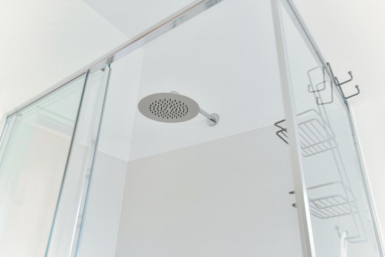 코모 Joivy Superb Flat With Balcony 아파트 외부 사진