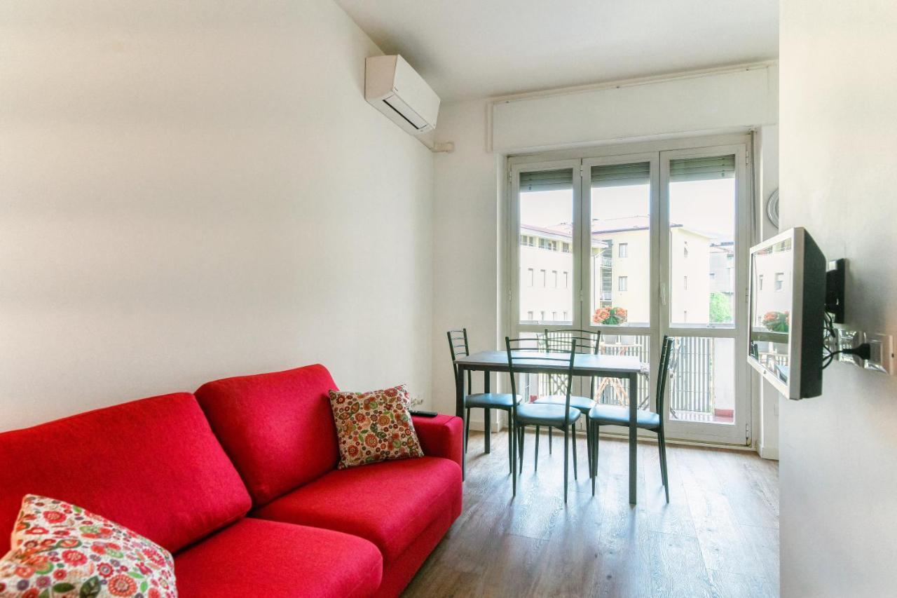 코모 Joivy Superb Flat With Balcony 아파트 외부 사진